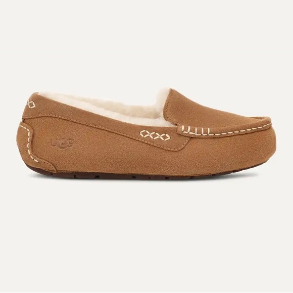UGG • Ansley Moccasins • Women’s - Picture 3 of 15